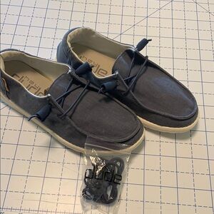 Hey Dude women’s/men’s Casual Gray Shoes